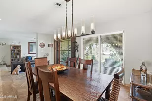 19 E Canterbury Ct, Phoenix, AZ 85022 - Photo 11