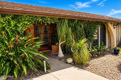 19 E Canterbury Court, Phoenix, AZ 85022 - Photo 57