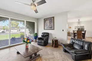 19 E Canterbury Ct, Phoenix, AZ 85022 - Photo 27
