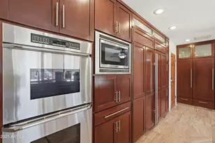 19 E Canterbury Ct, Phoenix, AZ 85022 - Photo 13