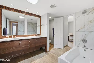 19 E Canterbury Court, Phoenix, AZ 85022 - Photo 37