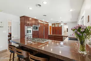 19 E Canterbury Ct, Phoenix, AZ 85022 - Photo 11