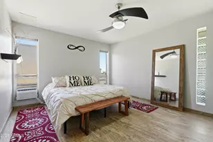 19 E Canterbury Ct, Phoenix, AZ 85022 - Photo 29