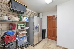19 E Canterbury Ct, Phoenix, AZ 85022 - Photo 45