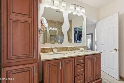 19 E Canterbury Court, Phoenix, AZ 85022 - Photo 31