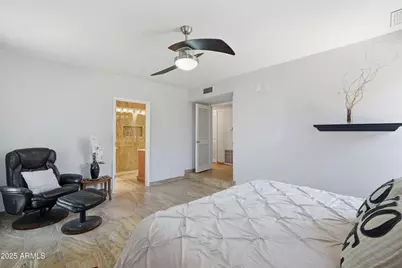 19 E Canterbury Court, Phoenix, AZ 85022 - Photo 29