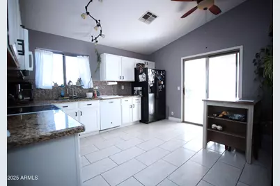 15703 W Young Street, Surprise, AZ 85374 - Photo 9