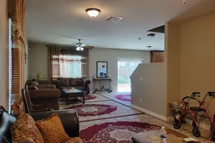 7439 W Wolf St, Phoenix, AZ 85033 - Photo 5