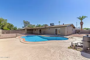 2236 E Des Moines Cir, Mesa, AZ 85213 - Photo 35
