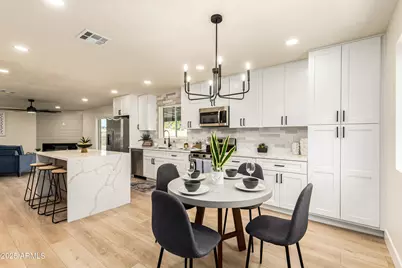 2236 E Des Moines Circle, Mesa, AZ 85213 - Photo 11