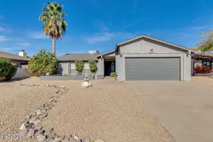 3832 E Bloomfield Rd, Phoenix, AZ 85032 - Photo 1