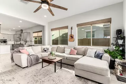 2060 E Wisteria Drive, Chandler, AZ 85286 - Photo 9