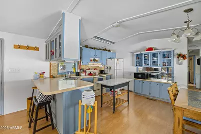 3490 Black Bear Run, Overgaard, AZ 85933 - Photo 11