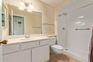 10050 W Lancaster Dr, Sun City, AZ 85351 - Photo 13