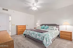 10050 W Lancaster Dr, Sun City, AZ 85351 - Photo 11