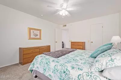 10050 W Lancaster Drive, Sun City, AZ 85351 - Photo 11