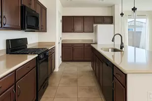 910 S 199th Ln, Buckeye, AZ 85326 - Photo 5