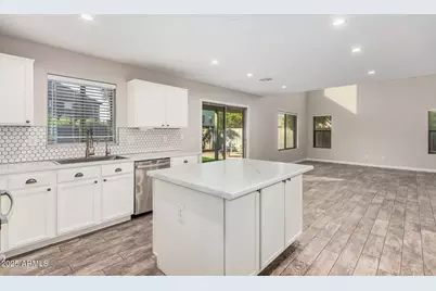 433 E Maddison Street, San Tan Valley, AZ 85140 - Photo 9