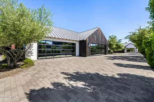 4535 N 49th Pl, Phoenix, AZ 85018 - Photo 7