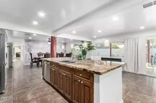 490 N Vine St, Chandler, AZ 85225 - Photo 27