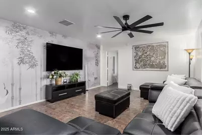 490 N Vine Street, Chandler, AZ 85225 - Photo 17