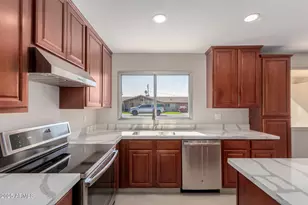 5902 W Wolf St, Phoenix, AZ 85033 - Photo 11