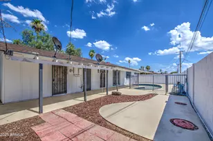 4750 N 39th Dr, Phoenix, AZ 85019 - Photo 35