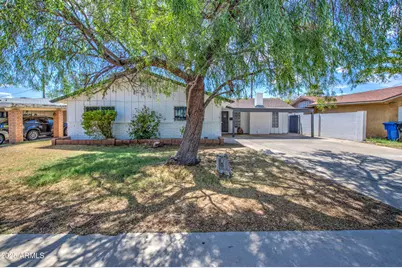 4750 N 39th Drive, Phoenix, AZ 85019 - Photo 3