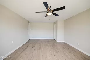 4750 N 39th Dr, Phoenix, AZ 85019 - Photo 27