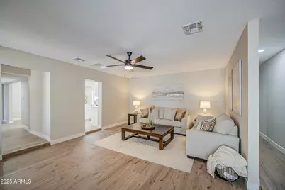 4750 N 39th Drive, Phoenix, AZ 85019 - Photo 19