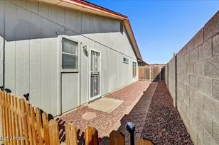 8043 W Windrose Dr, Peoria, AZ 85381 - Photo 17