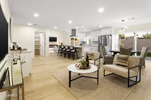 2273 E Clinton St, Phoenix, AZ 85028 - Photo 7