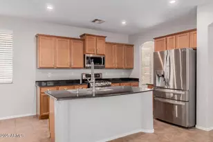 21125 W Elm Way, Buckeye, AZ 85396 - Photo 9