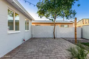 2555 E Mobile Ln, Phoenix, AZ 85040 - Photo 5