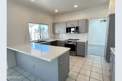 3121 N 113th Lane, Avondale, AZ 85392 - Photo 7