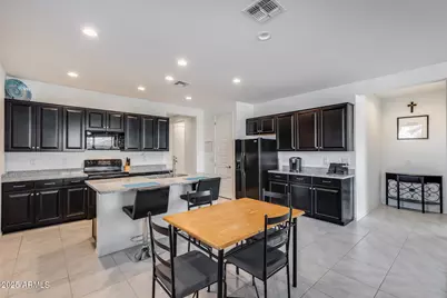 19600 W Montecito Avenue, Litchfield Park, AZ 85340 - Photo 21