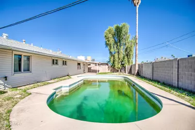 5035 N 39th Drive, Phoenix, AZ 85019 - Photo 9