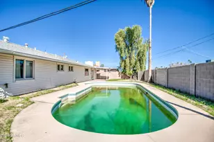 5035 N 39th Dr, Phoenix, AZ 85019 - Photo 9