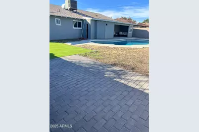 323 N Hunt Drive E, Mesa, AZ 85203 - Photo 11