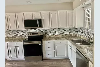 323 N Hunt Drive E, Mesa, AZ 85203 - Photo 5