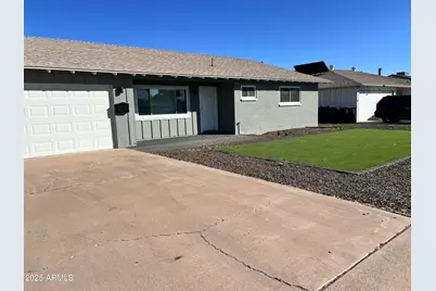 323 N Hunt Drive E, Mesa, AZ 85203 - Photo 1