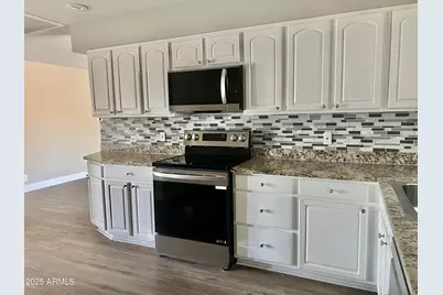 323 N Hunt Drive E, Mesa, AZ 85203 - Photo 7