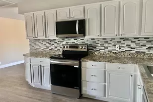 323 North Hunt Dr E, Mesa, AZ 85203 - Photo 7