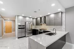 7157 E Rancho Vista Dr, Scottsdale, AZ 85251 - Photo 5