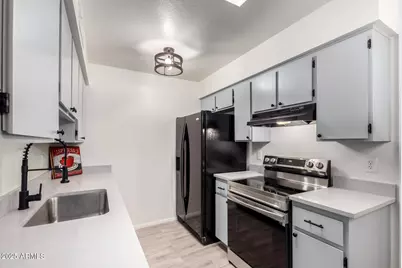 8131 N 107th Avenue #82, Peoria, AZ 85345 - Photo 7