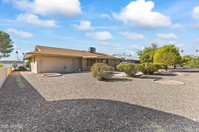 10521 W Prairie Hills Circle, Sun City, AZ 85351 - Photo 33