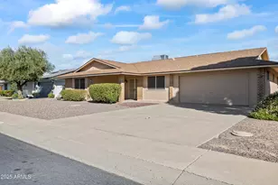 10521 W Prairie Hills Cir, Sun City, AZ 85351 - Photo 7