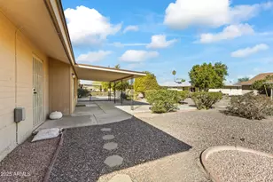 10521 W Prairie Hills Cir, Sun City, AZ 85351 - Photo 29