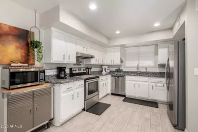 26213 S Eastlake Drive, Sun Lakes, AZ 85248 - Photo 9