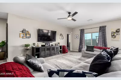 10637 W Crown King Road, Tolleson, AZ 85353 - Photo 5